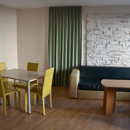 Jordan Apartment *